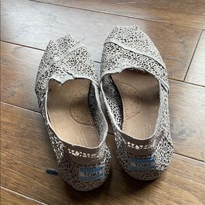 Toms Gray Flats with Crochet Design